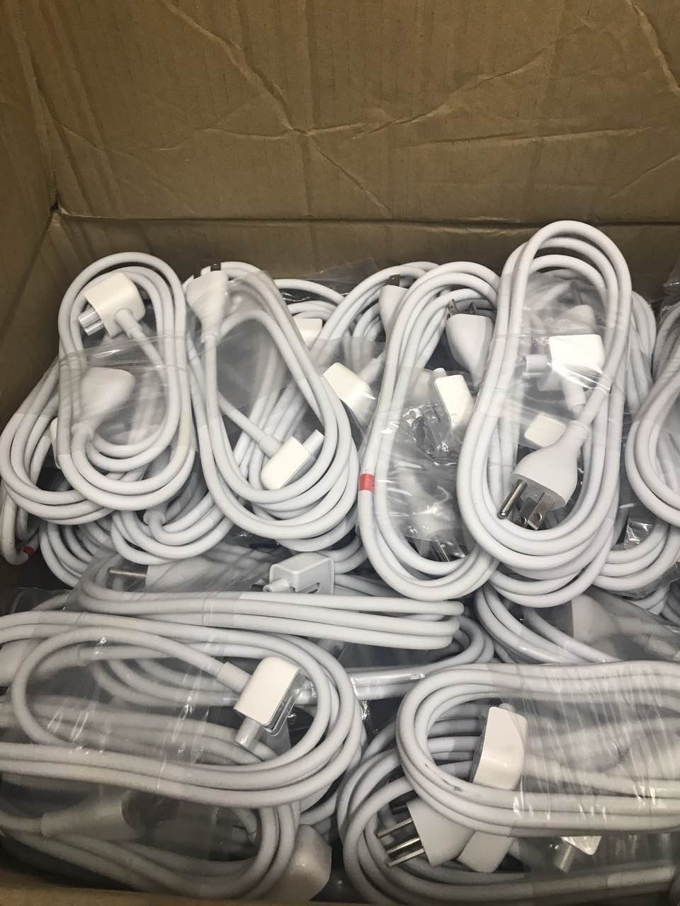 Apple Magsafe extension cable, US/EU/UK/AU spec hkkinga